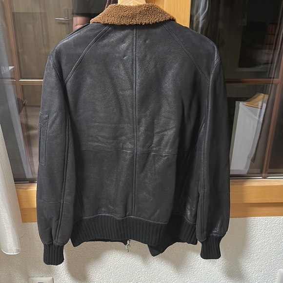 Brunello Cucinelli shearling-lined
Bomber Jacket - Picture 2 of 4